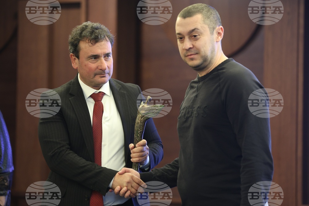 „Спортен Икар“ - отличия - връчване