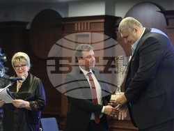 „Спортен Икар“ - отличия - връчване