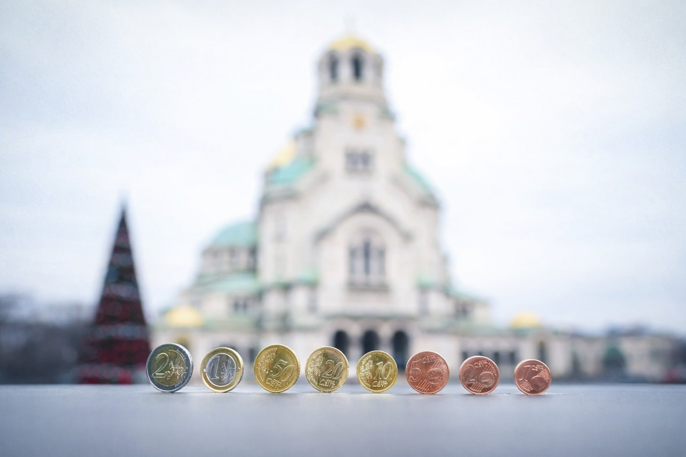 Столична община е готова за еврото: без поскъпване на услуги и с по-ниски цени на градския транспорт 