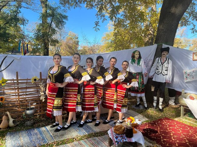 Ученици от филиала на център „Медиа“ в село Табаки, Украйна, изучаваха български език, фолклор и култура