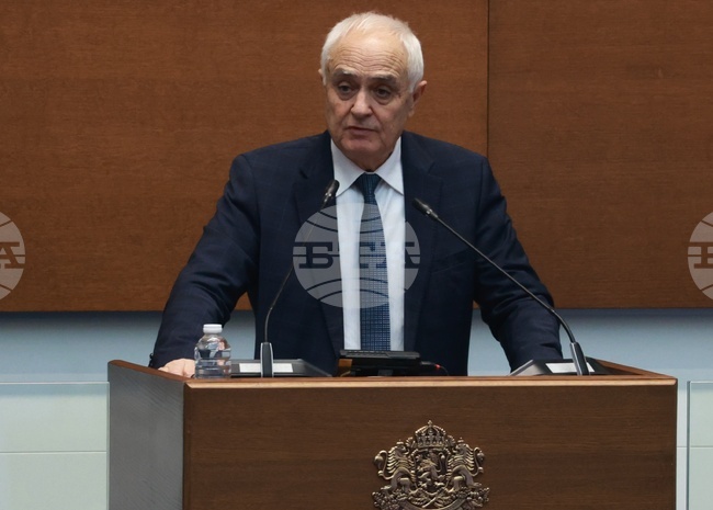 Ще бъде направен анализ на състоянието, натовареността и възможностите за развитие на военните клубове, каза министърът на отбраната в оставка Атанас Запрянов