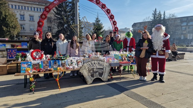 За шеста година СУРИЧЕ „Д-р Петър Берон“ организира благотворителен базар, като средствата ще са дарение за „Българската коледа в Перник“