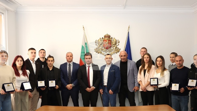 Заместник-министър Димитър Георгиев към световните шампиони по кикбокс: „Вие сте пример за упоритост, дисциплина и отдаденост“