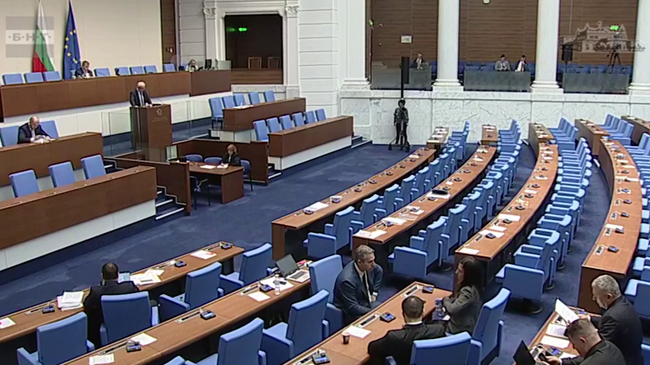 Министерството на отбраната е сключило рамково споразумение за доставка на над 4000 пистолета за Сухопътните войски, съобщи Атанас Запрянов