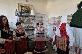 Априлци - възстановка - празник - Игнажден