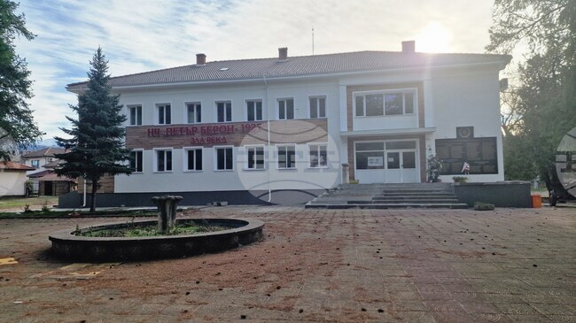 Самодейците от Народно читалище „Петър Берон - 1927 г.“ в кв. „Зла река" на Априлци, ще посрещнат Рождество Христово в обновена сграда