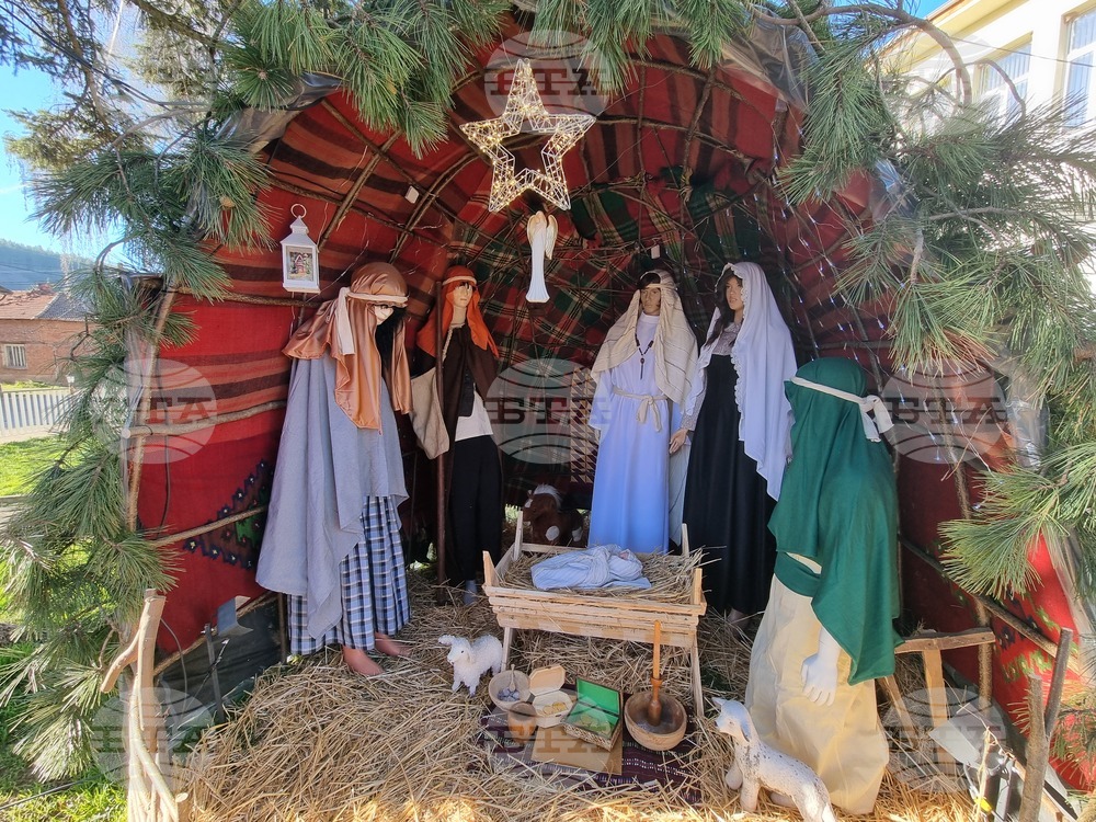 Кът, пресъздаващ Рождество Христово, обособиха в брезнишкото село Ноевци