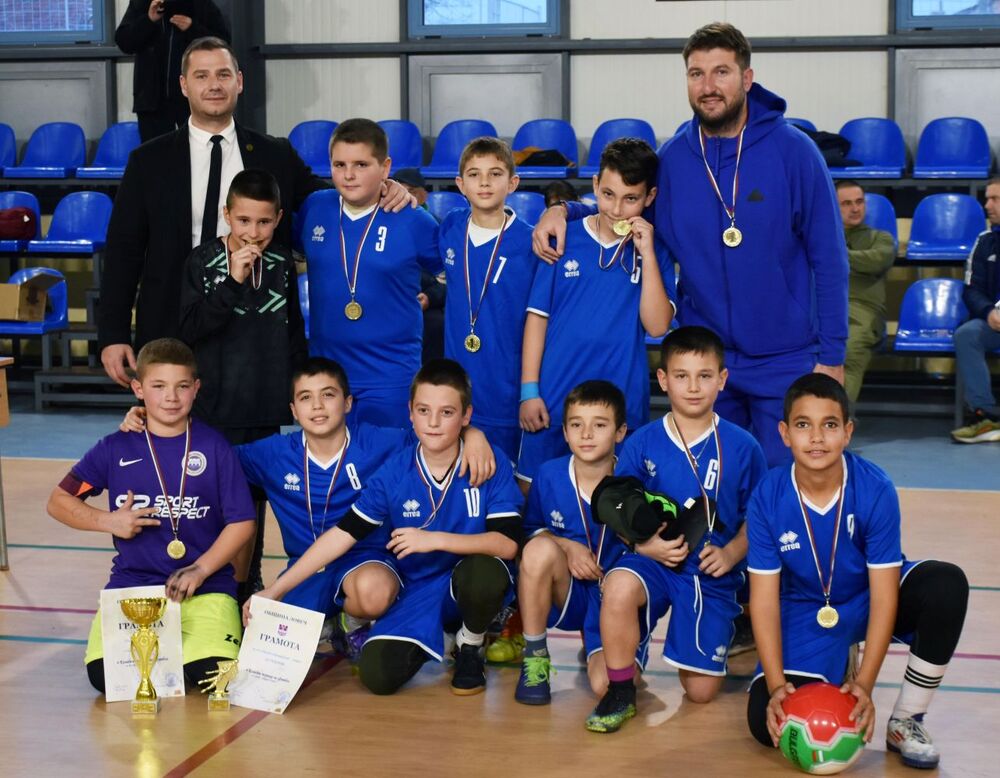 Коледен турнир по футбол за Купа „Община Ловеч“