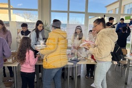 Гурково - училище - благотворителен базар