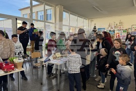 Гурково - училище - благотворителен базар