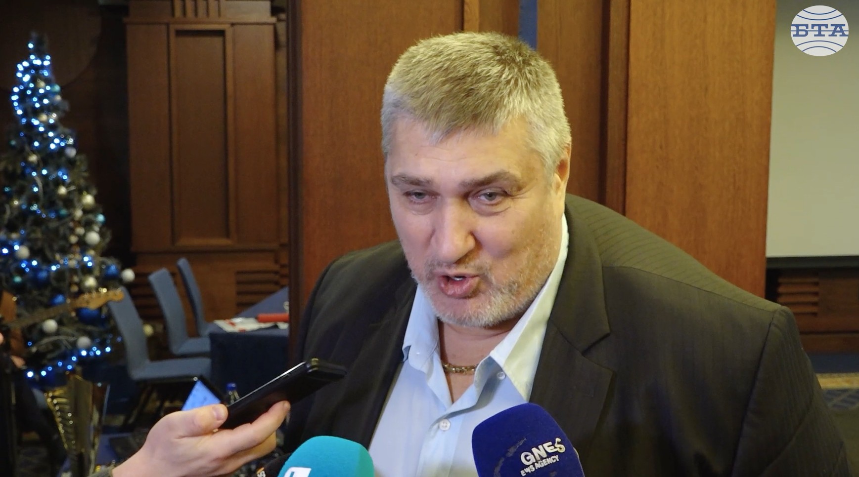 Любомир Ганев: Който не е решил какъв подарък да направи за Коледа, да си купи билети за европейското първенство