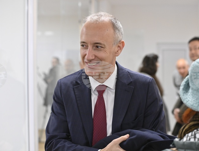 Ако искаме България да бъде високотехнологична държава, трябва да имаме школа в областта на квантовите технологии, каза Красимир Вълчев