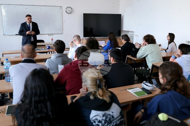 Броят на списание ЛИК на японски език бе представен пред студенти от специалност „Японистика“ на СУ „Св. Климент Охридски“