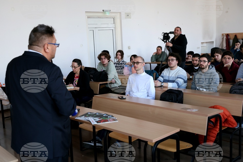 Център за източни езици и култури - списание ЛИК