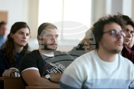 Център за източни езици и култури - списание ЛИК