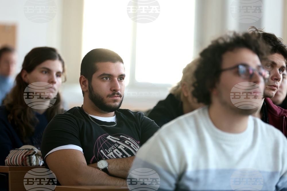 Център за източни езици и култури - списание ЛИК