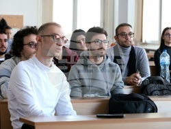 Център за източни езици и култури - списание ЛИК