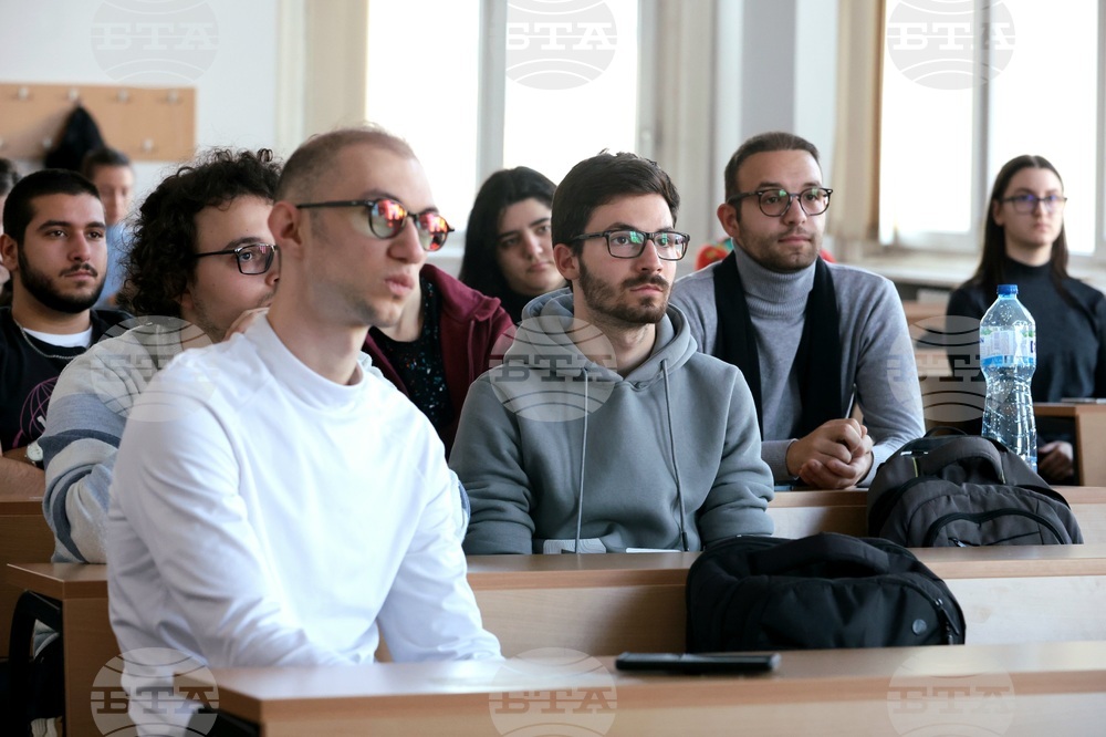 Център за източни езици и култури - списание ЛИК