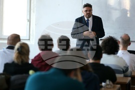 Център за източни езици и култури - списание ЛИК