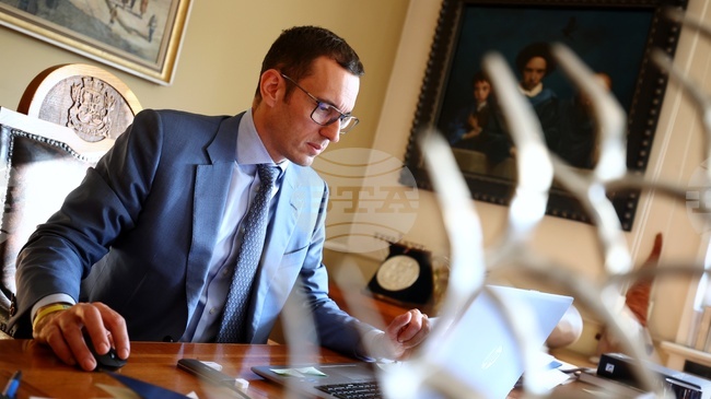 София е готова за еврото – без поскъпвания и с по-ниски цени на градския транспорт, обяви столичният кмет Васил Терзиев