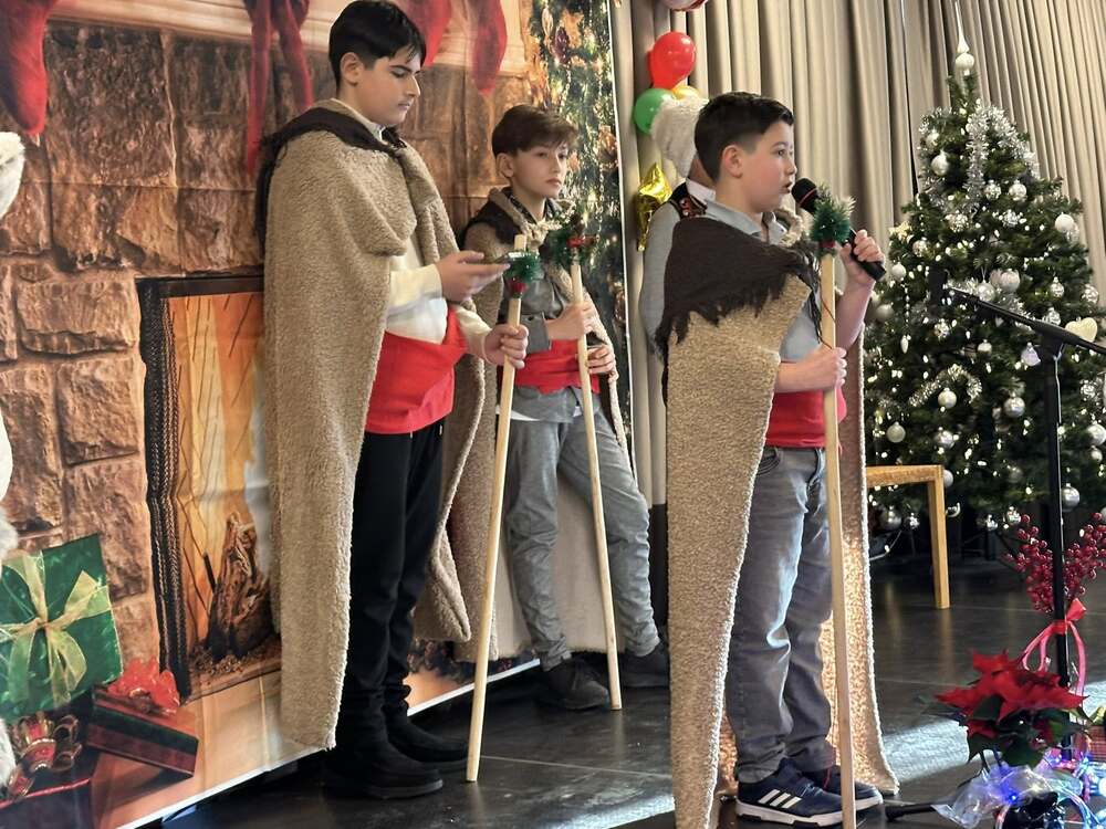 Коледно тържество се състоя в Българското училище „Васил Левски“ в Хага, Нидерландия