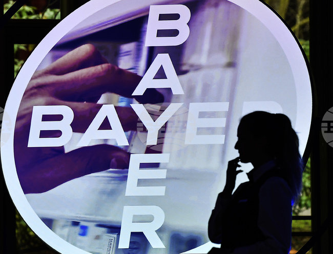 „Байер“ отчита по-високи провизии и загуба за тримесечието, но потвърждава годишната си прогноза 