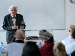 Център за източни езици и култури - списание ЛИК