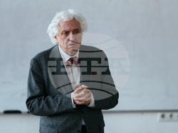 Център за източни езици и култури - списание ЛИК