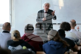 Център за източни езици и култури - списание ЛИК