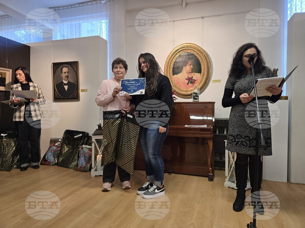 Свищов - награждаване - коледни конкурси