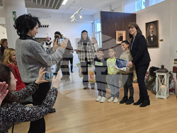 Свищов - награждаване - коледни конкурси