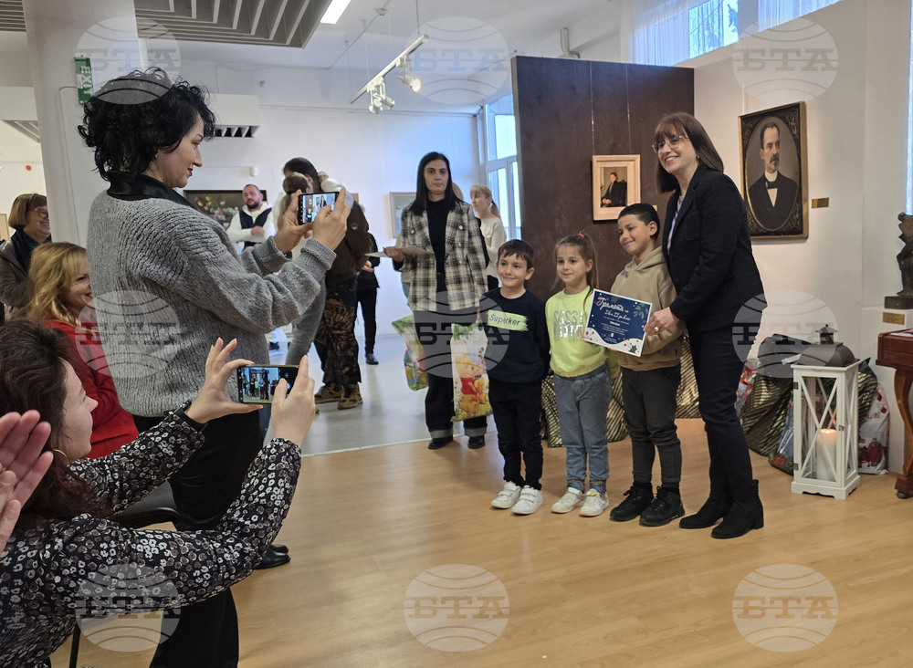 Свищов - награждаване - коледни конкурси