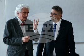 Център за източни езици и култури - списание ЛИК