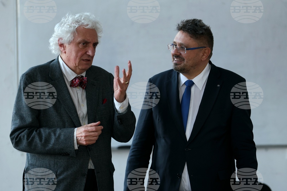 Център за източни езици и култури - списание ЛИК