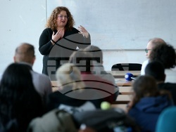 Център за източни езици и култури - списание ЛИК