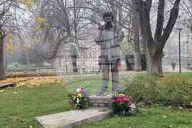 Плевен - Емил Димитров -  изложба - регионална библиотека „Христо Смирненски“