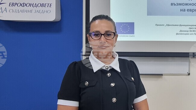 Рядко има европрограми насочени към физическите лица, но когато се обявят интересът е голям, каза управителят на ОИЦ – Шумен Ирена Стефанова 