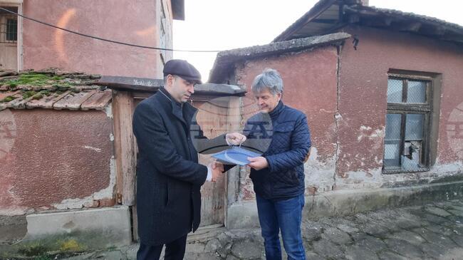 Общината в Кюстендил предостави на художествената галерия в града ключовете на Яглевата къща в село Шишковци
