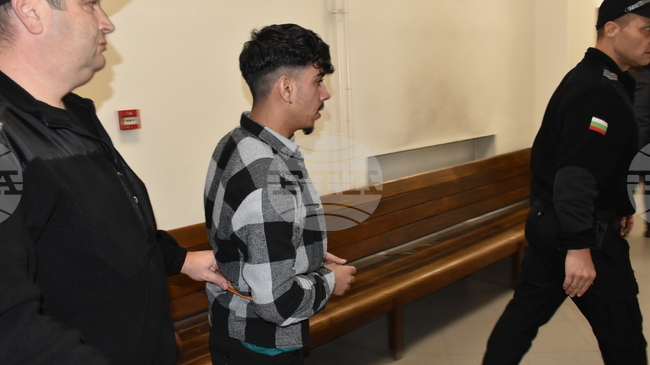 Окръжният съд в Хасково наложи мярка "Задържане под стража" на трети сирийски гражданин за отвличане и държане в плен на семейство мароканци