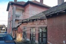 Село Шишковци - Яглева къща - Владимир Димитров-Майстора