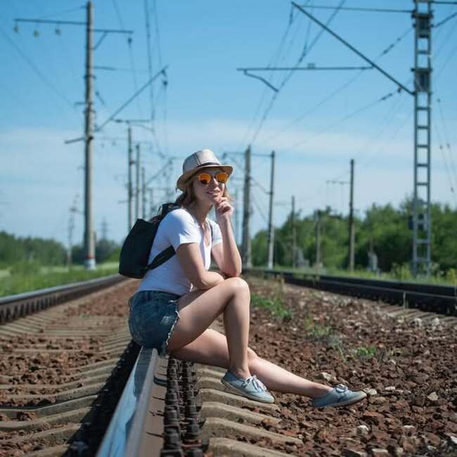 Аджерпрес: Европейският потребителски център Румъния създаде онлайн справочник „Младите в Европа“