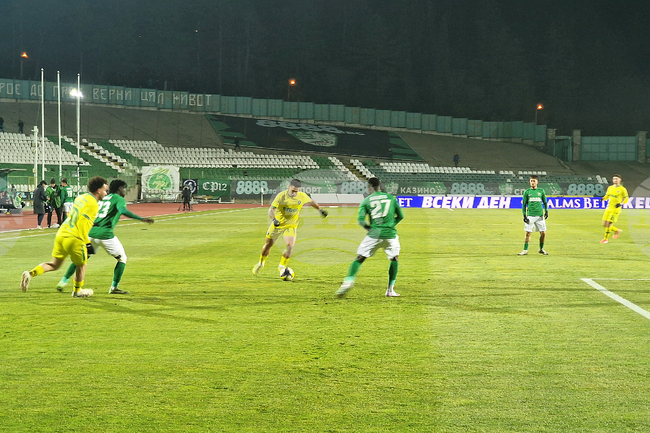 Лудогорец победи Берое като гост в последния мач за годината от футболната Първа лига