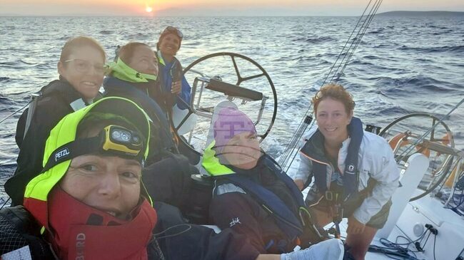 Две дами, доказали се екстремни условия - Тони Тиляшка и Клементина Страка, се включиха в 34-тата антарктическа експедиция 