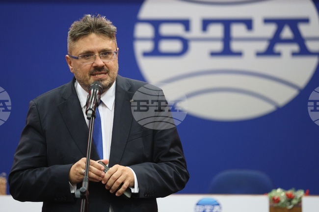 Много по-силни можем да бъдем, ако вземаме уроците от историята и за доброто, и не повтаряме грешки, каза генералният директор на БТА Кирил Вълчев