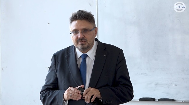 Броят на списание ЛИК на японски език показва забележителната история на българското присъствие на световните изложения, каза Кирил Вълчев