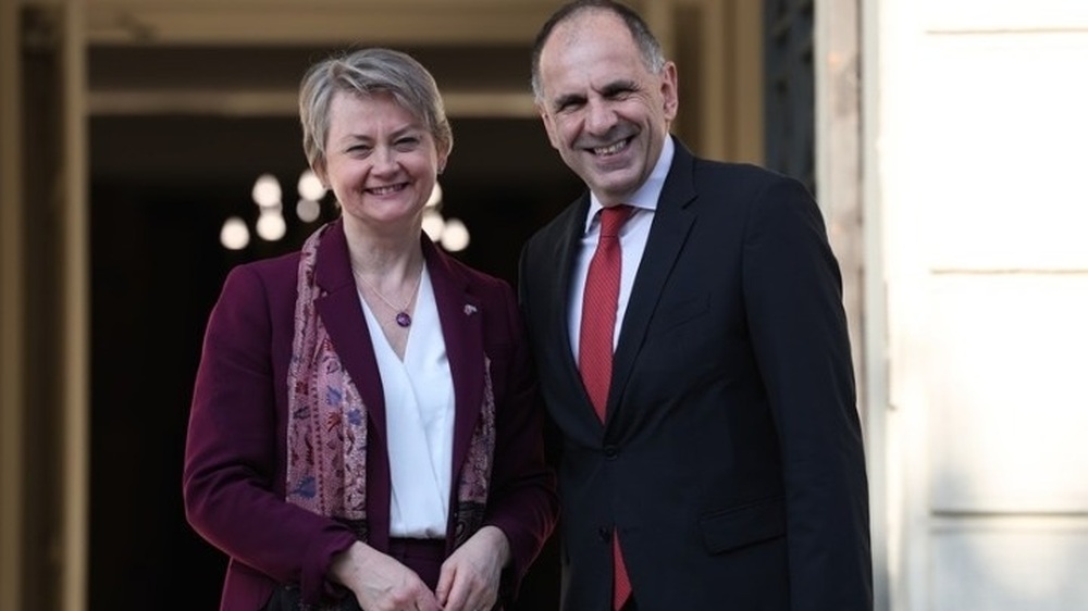 АНА-МПА: Гръцкият външен министър се срещна с британския си колега в Атина, сред повдигнатите въпроси бяха и скулптурите от Партенона