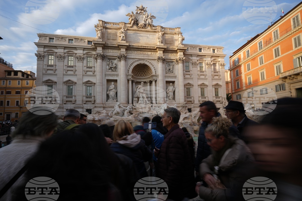 Italy Trevi Fountain
