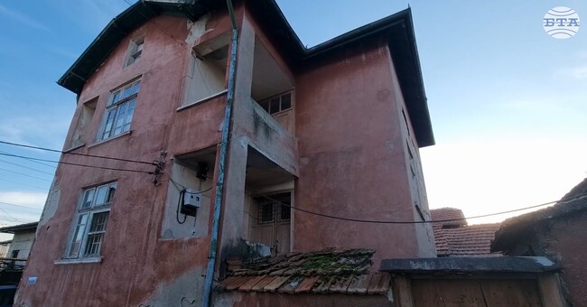 Общината в Кюстендил предостави на художествената галерия в града ключовете на Яглевата къща в село Шишковци