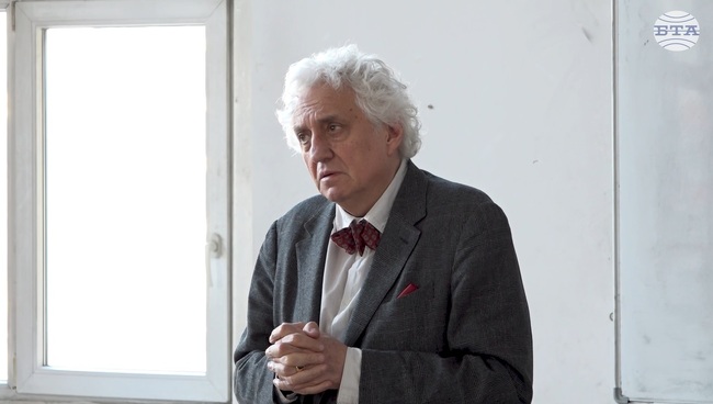 С броя на японски език списание ЛИК осъществи междукултурна комуникация, каза доц. Георги Лозанов пред студенти от специалност „Японистика“ в СУ