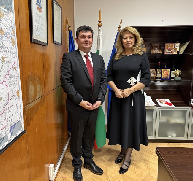 Илияна Йотова в Сухиндол: Местната власт е стабилна, с отговорно и държавническо поведение